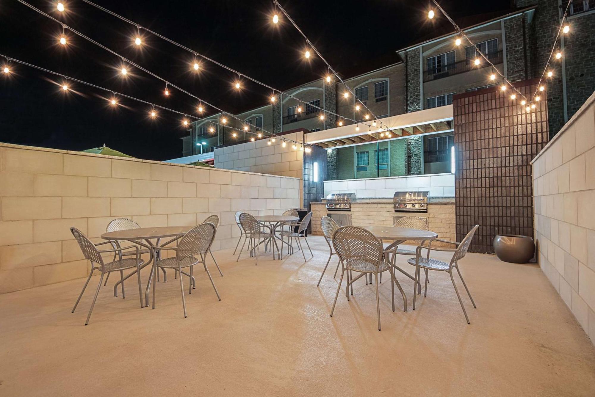 Home2 Suites By Hilton Dallas Grand Prairie Exteriér fotografie